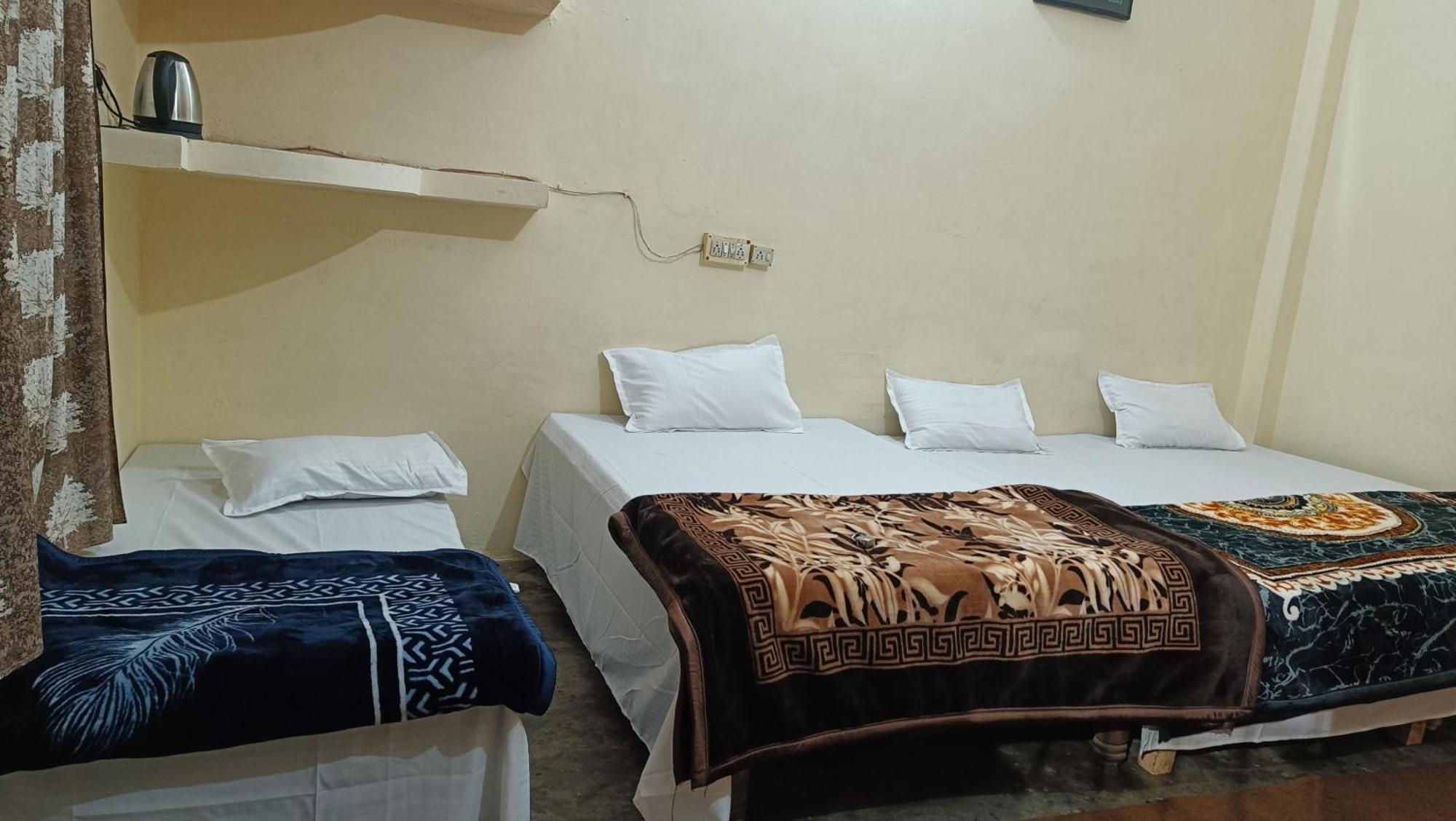 Triveni Home Stay Allāhābād Junction エクステリア 写真